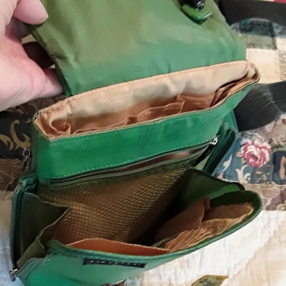 Travelon anti-theft crossbody. - Picture 3 of 6